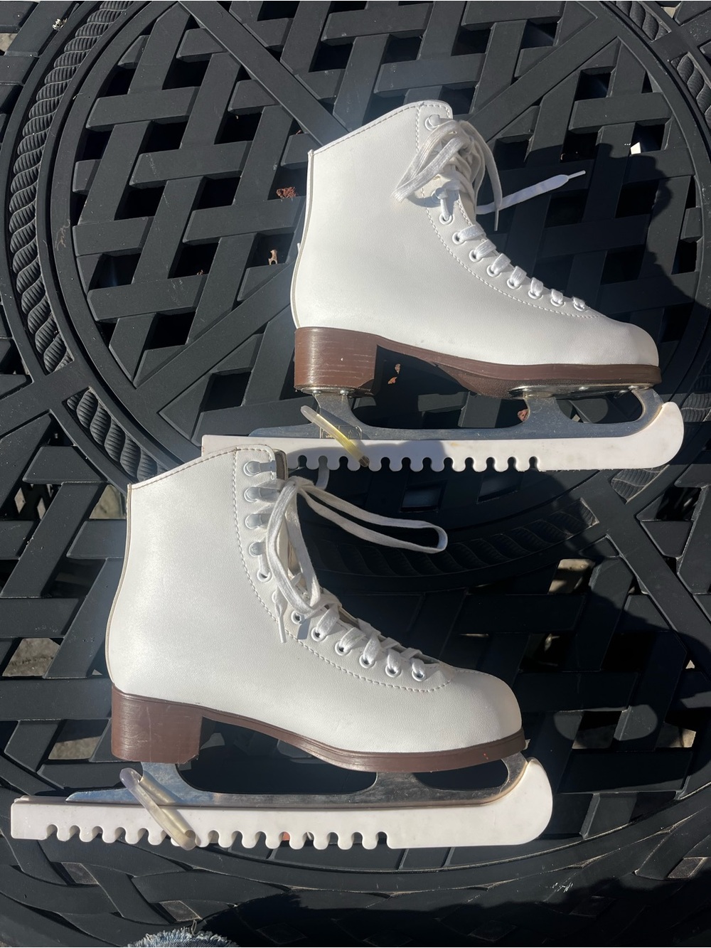 Women's White Lace-Up Figure Ice Skates - Classic Performance Style